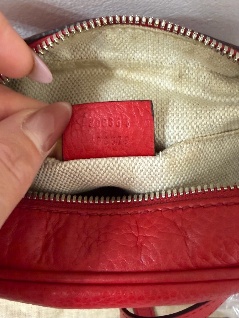 Gucci Soho Disco Red Leather Crossbody Bag GG Logo Tassel Camera Bag Authentic - Picture 9 of 13